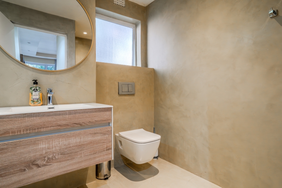 2 Bedroom Property for Sale in Three Anchor Bay Western Cape